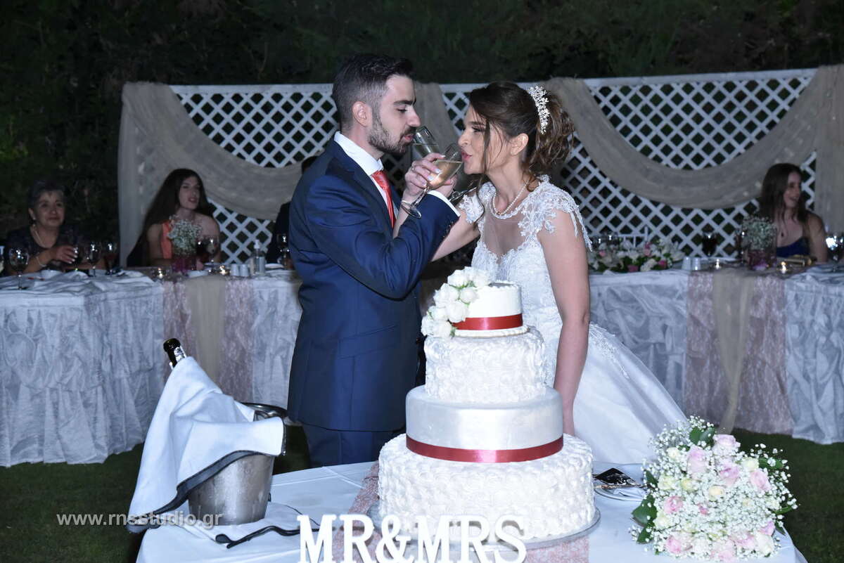 Άκης & Κατερίνα - Αττική : Real Wedding by R N S  Studio
